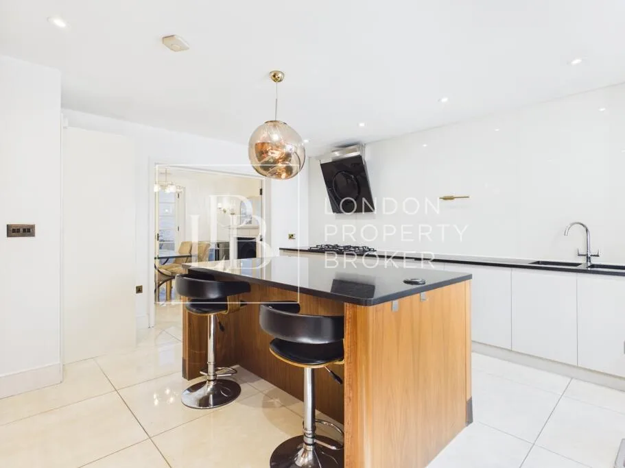 5 bedroom town house for rent
