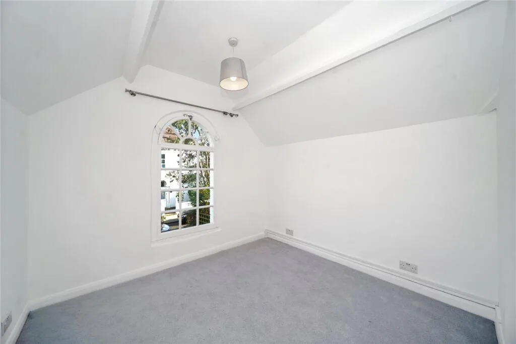 2 bedroom detached house for rent