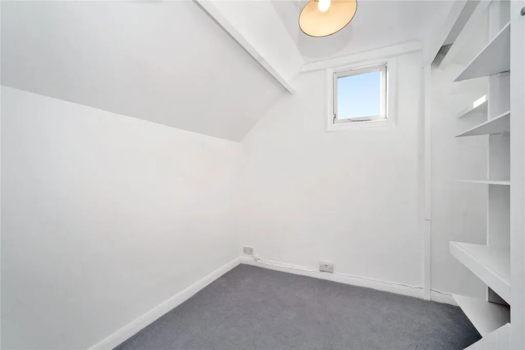 2 bedroom detached house for rent