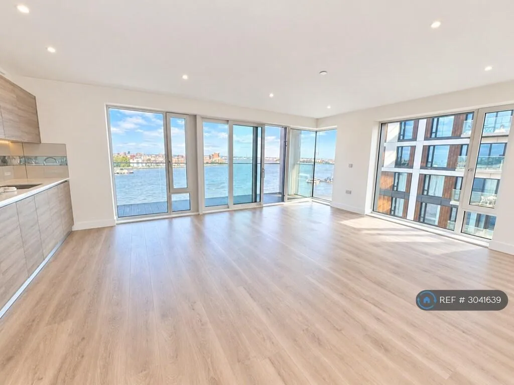 3 bedroom flat for rent