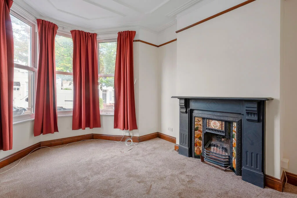 2 bedroom ground floor flat for rent