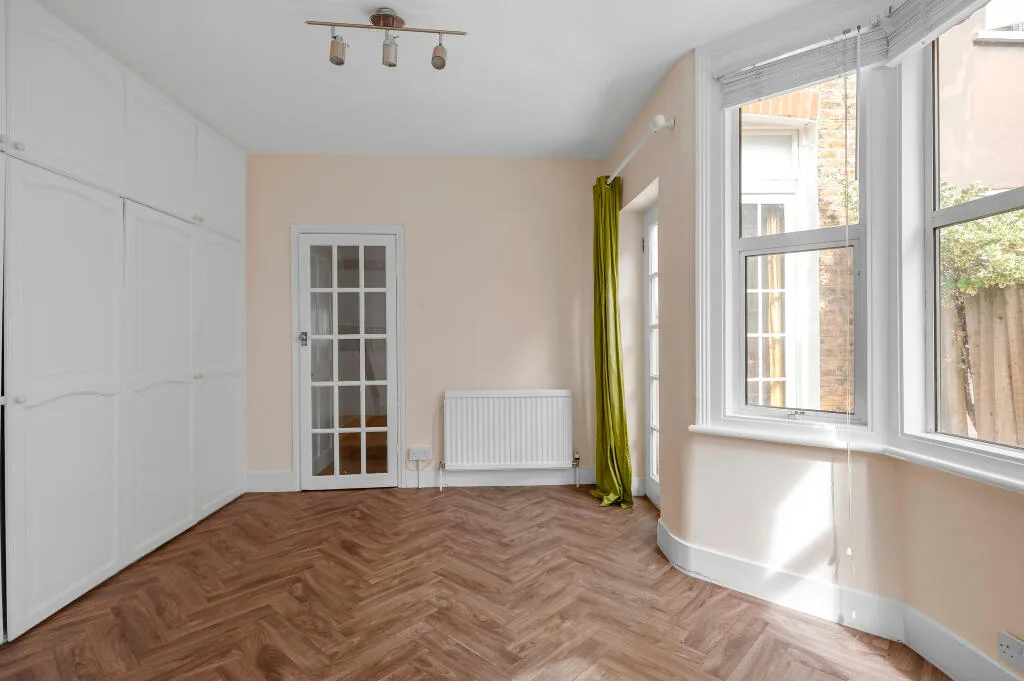 2 bedroom ground floor flat for rent