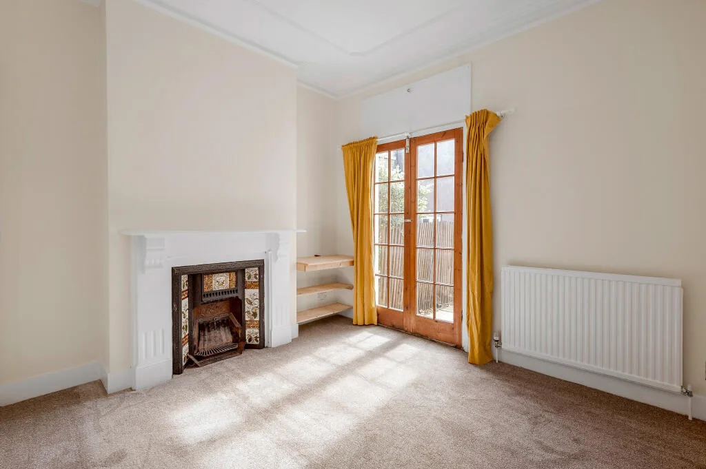 2 bedroom ground floor flat for rent