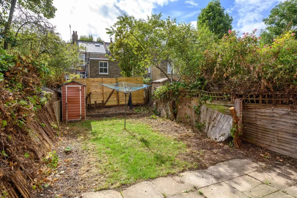2 bedroom ground floor flat for rent