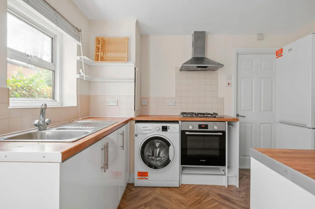 2 bedroom ground floor flat for rent