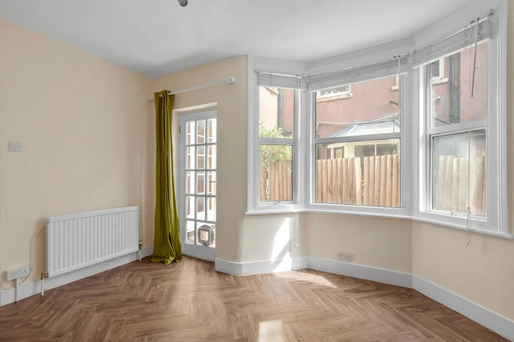 2 bedroom ground floor flat for rent