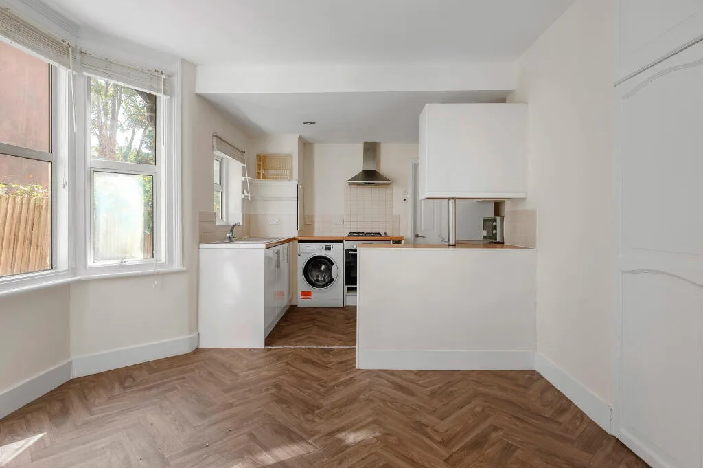 2 bedroom ground floor flat for rent