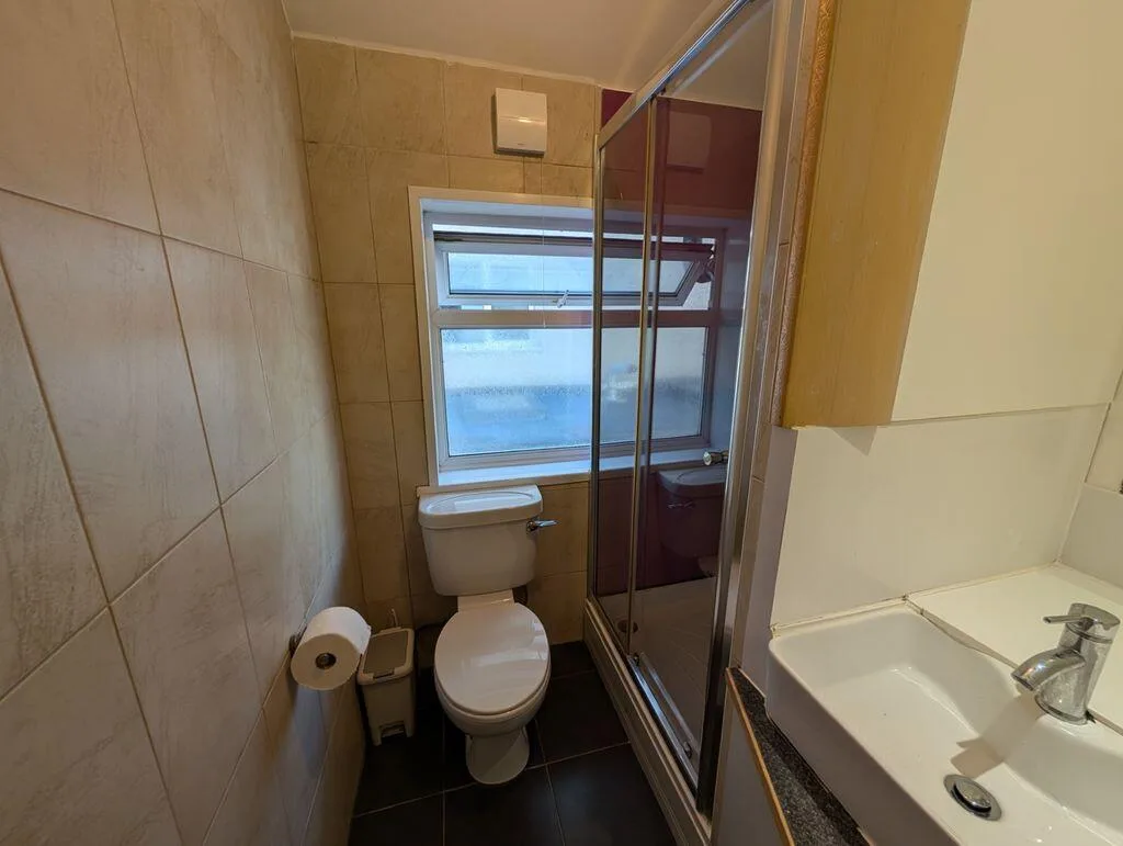 3 bedroom semi-detached house for rent