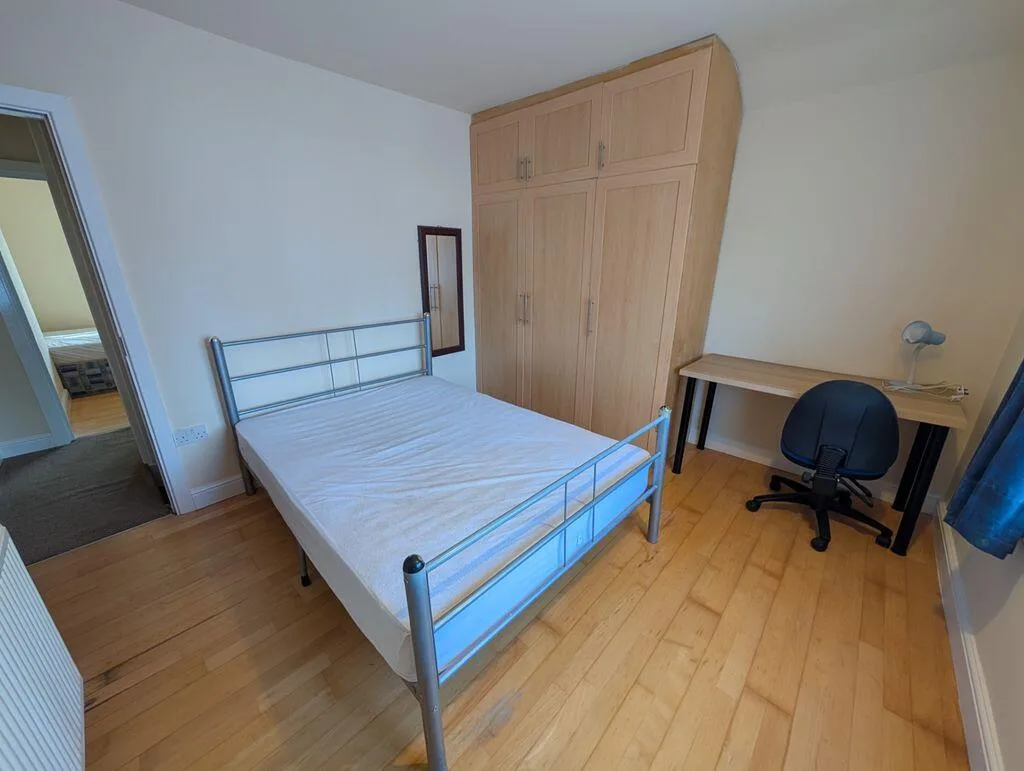 3 bedroom semi-detached house for rent