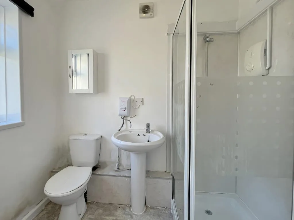 5 bedroom terraced house for rent
