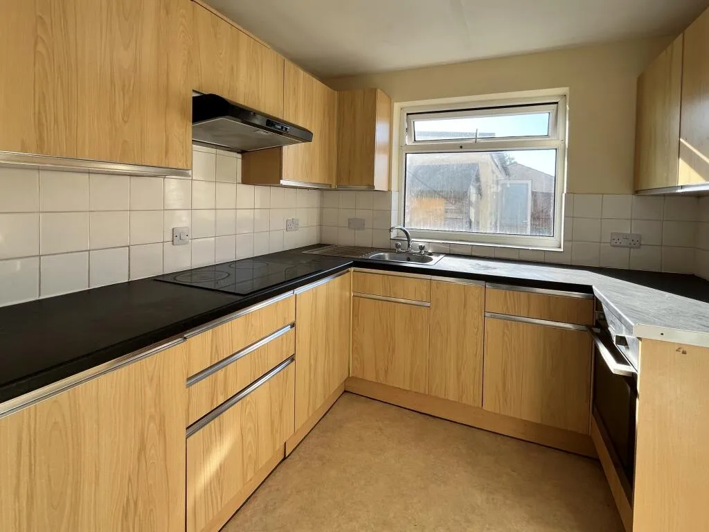 5 bedroom terraced house for rent