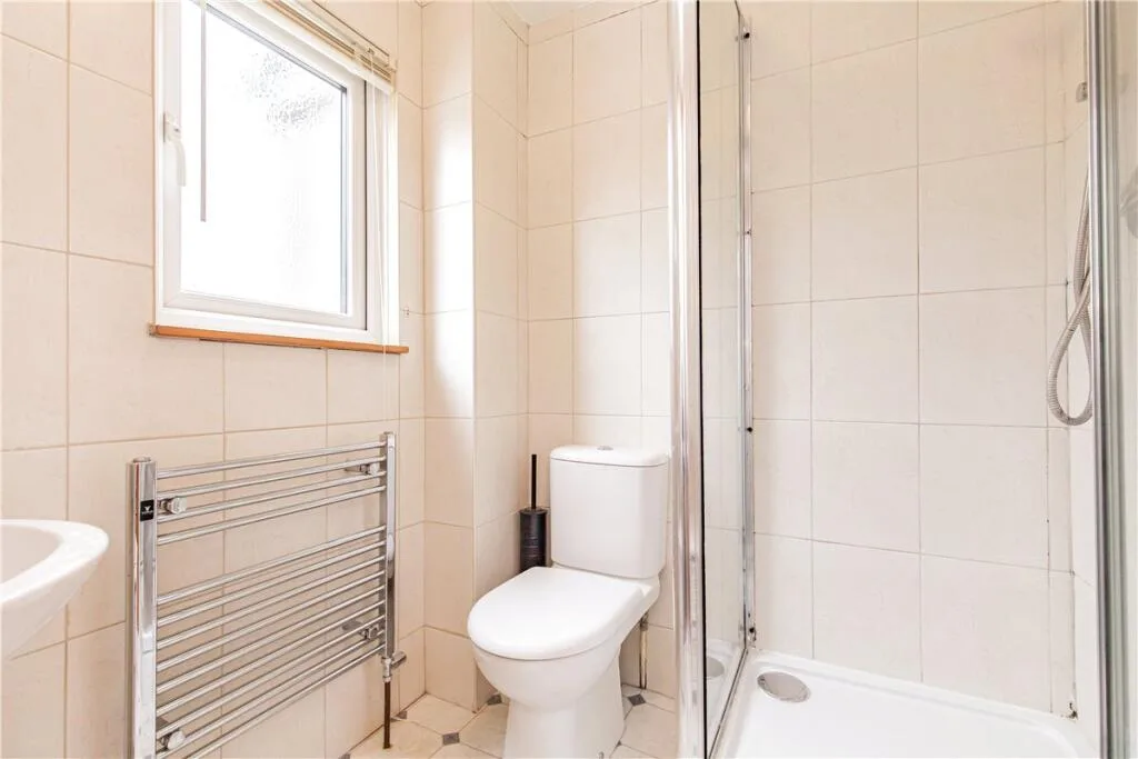 5 bedroom terraced house for rent