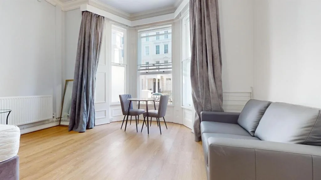 Studio flat for rent