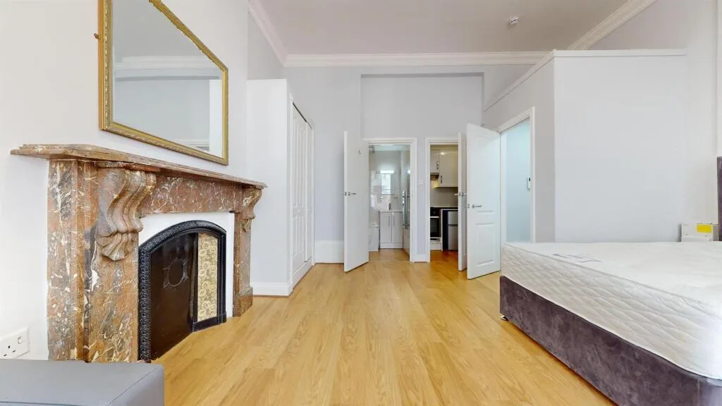 Studio flat for rent