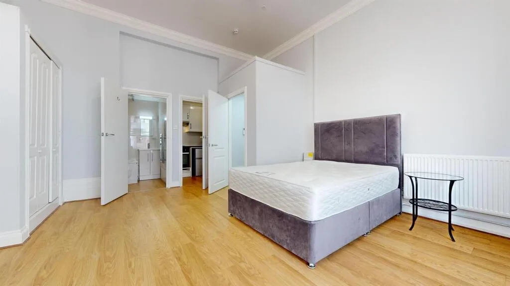 Studio flat for rent
