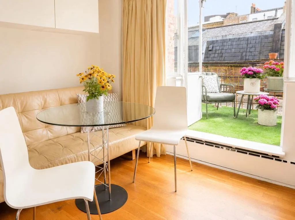 Studio flat for rent