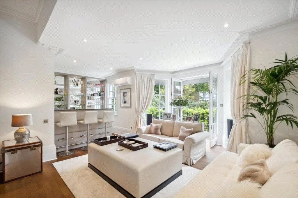 5 bedroom terraced house for rent