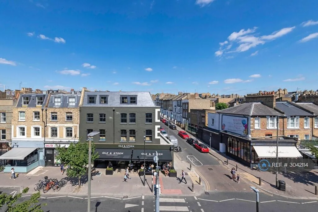 2 bedroom maisonette for rent