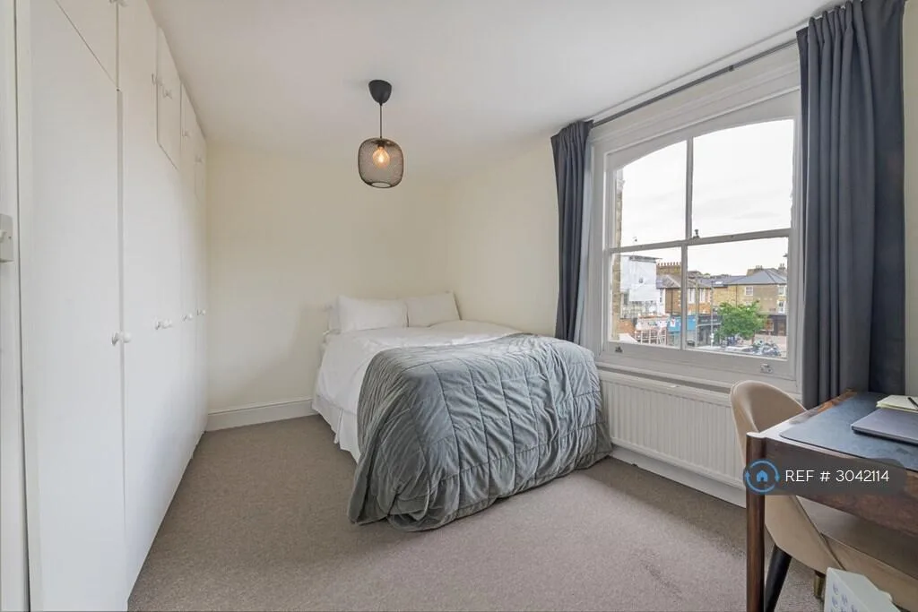 2 bedroom maisonette for rent