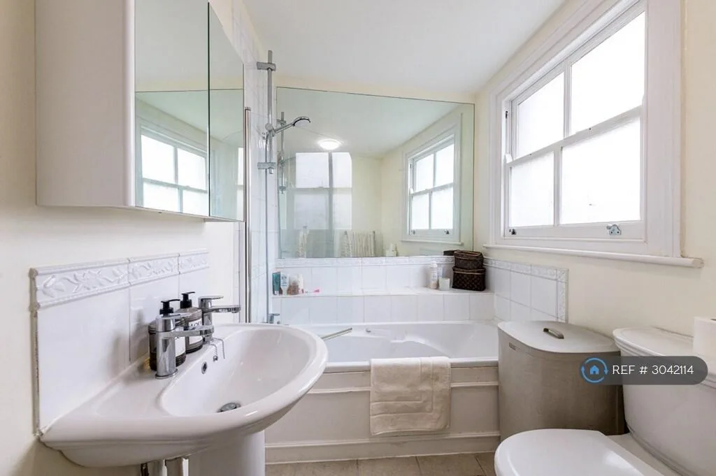 2 bedroom maisonette for rent