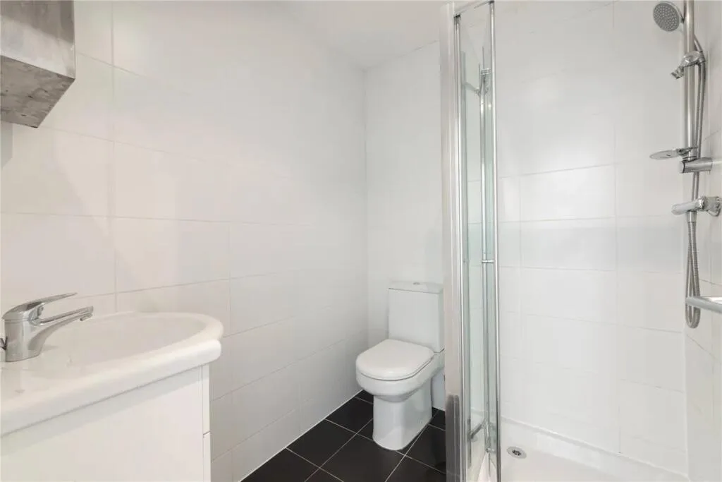 4 bedroom flat for rent