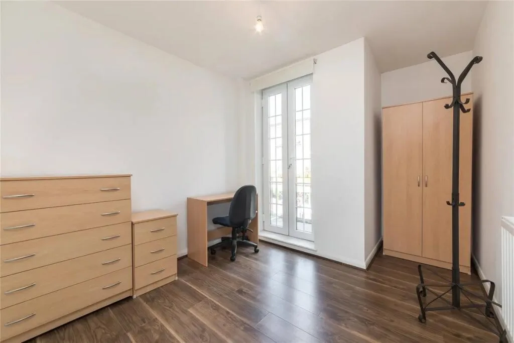 4 bedroom flat for rent