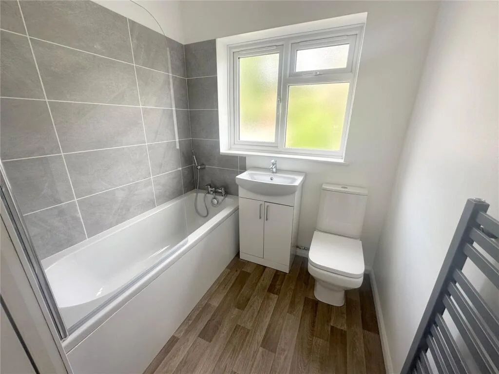 1 bedroom maisonette for rent