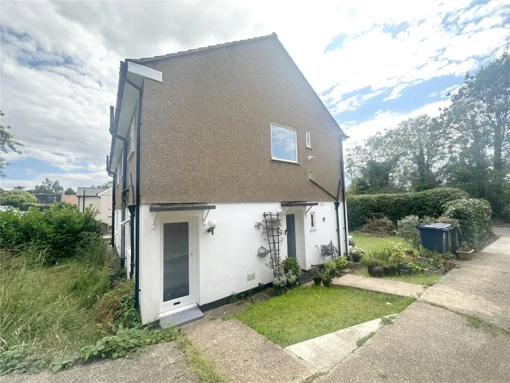 1 bedroom maisonette for rent