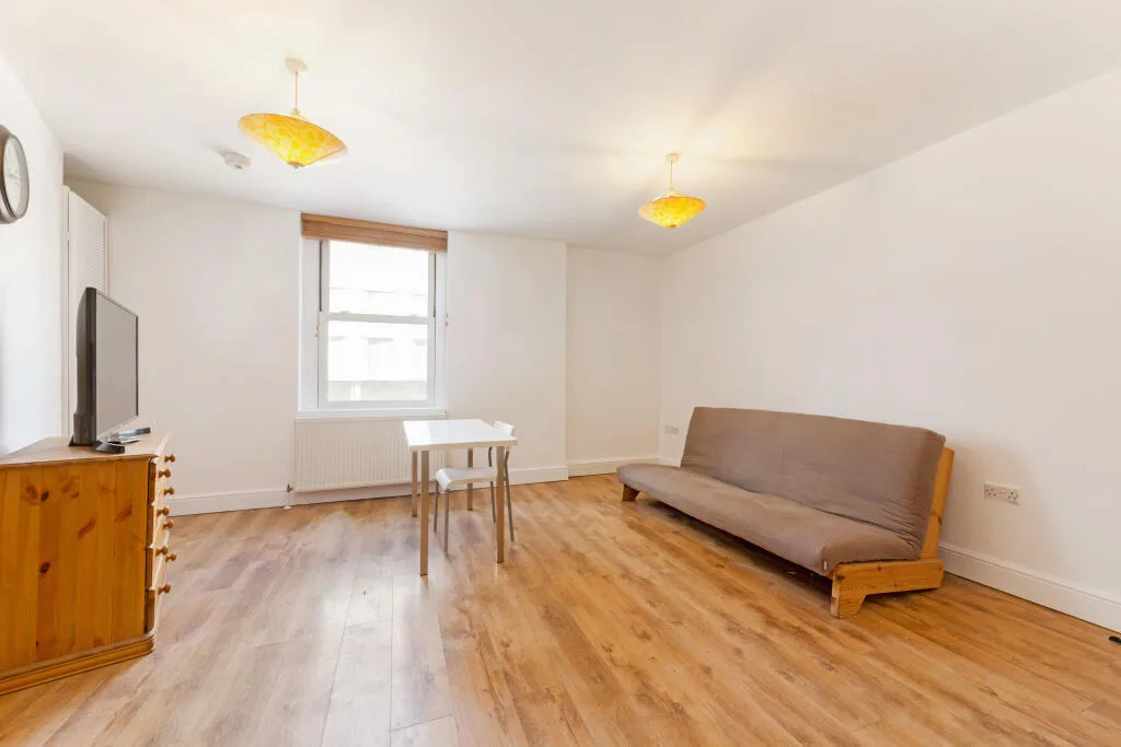 1 bedroom house for rent