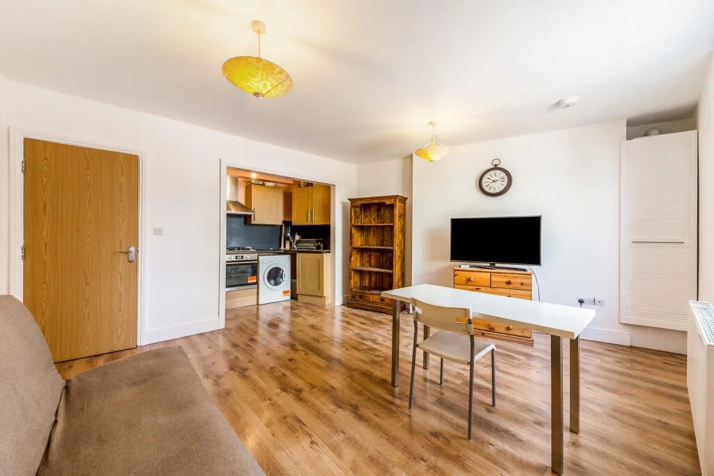 1 bedroom house for rent