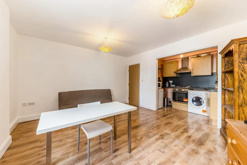 1 bedroom house for rent