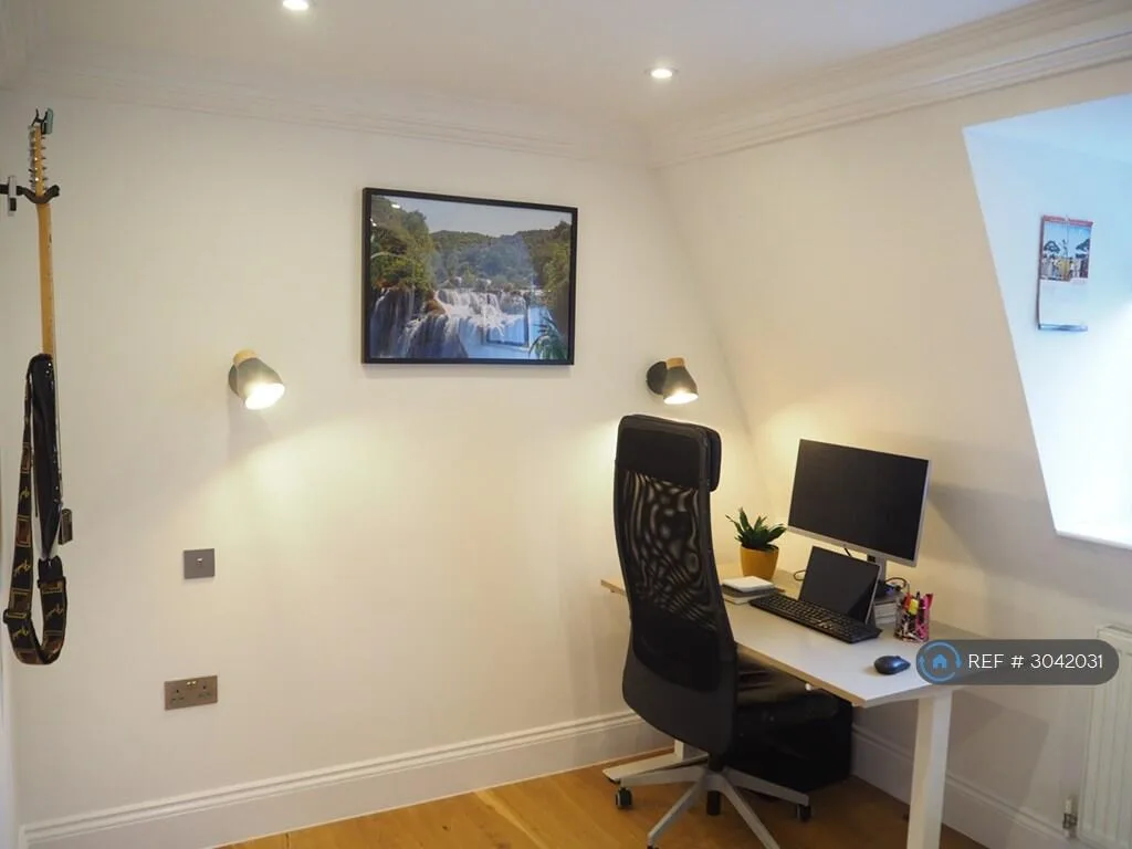 2 bedroom penthouse for rent