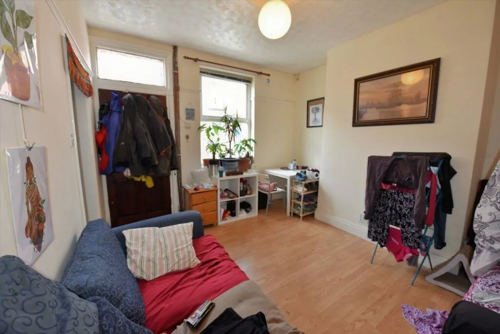 1 bedroom house for rent