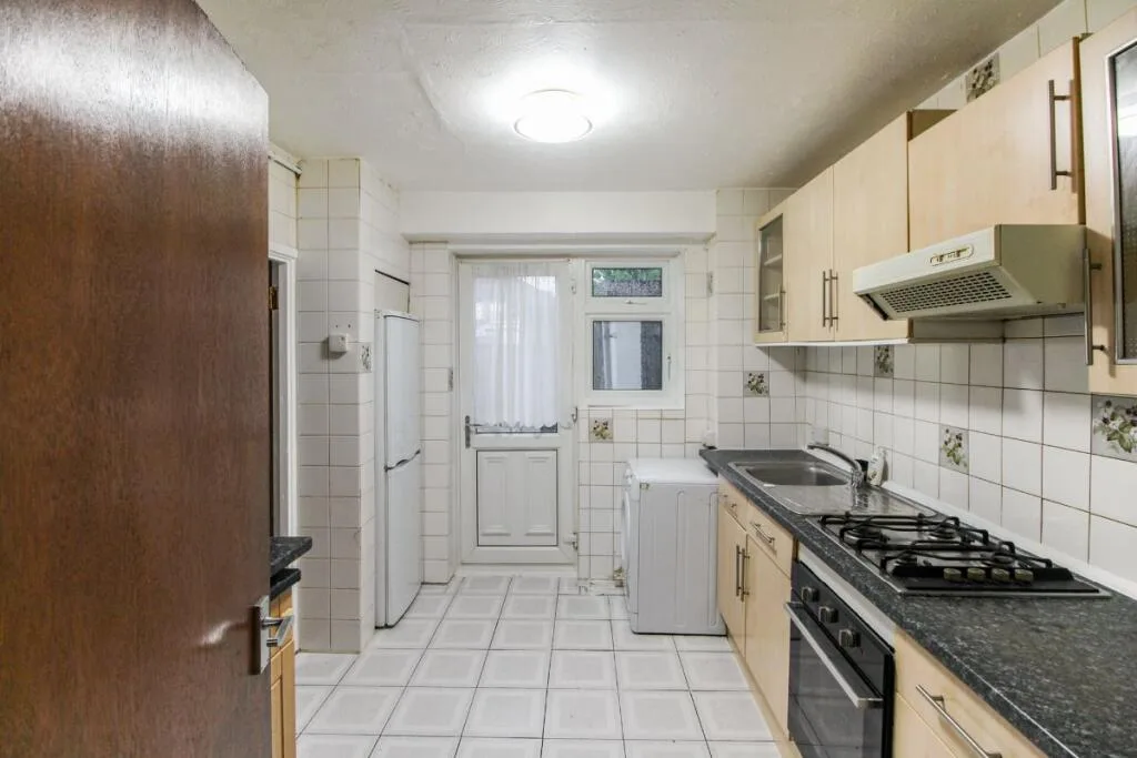 2 bedroom semi-detached house for rent