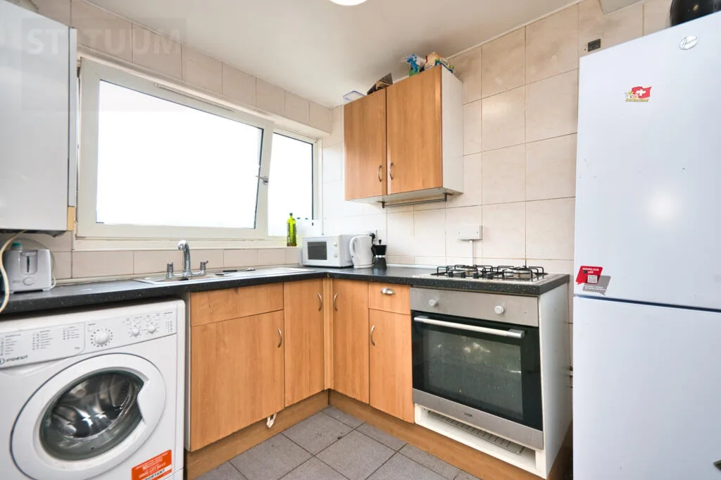 4 bedroom maisonette for rent