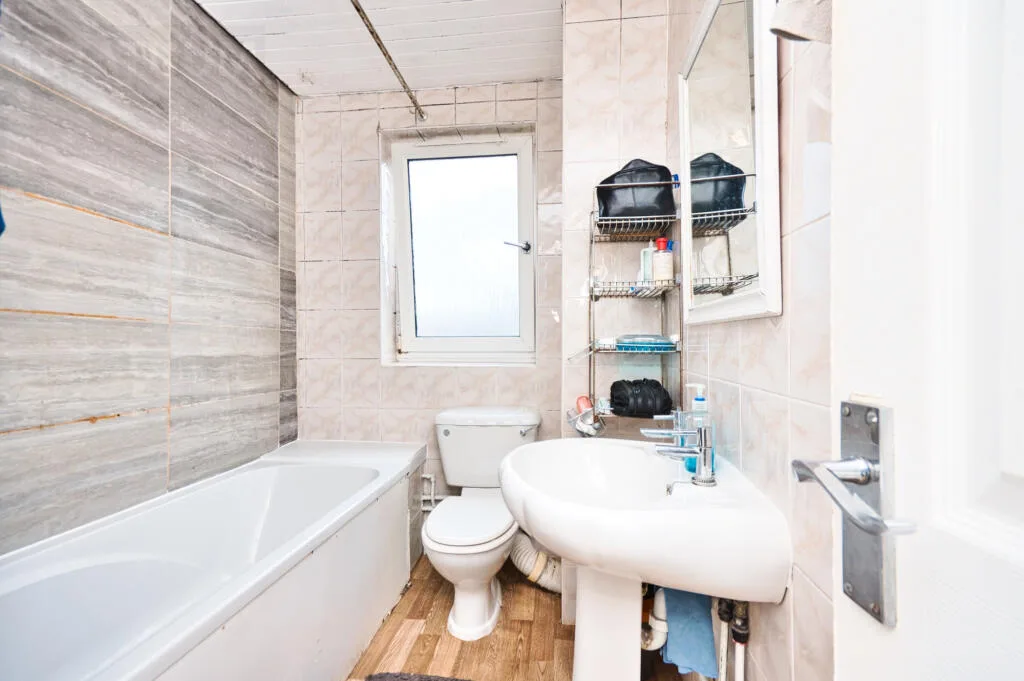 4 bedroom maisonette for rent