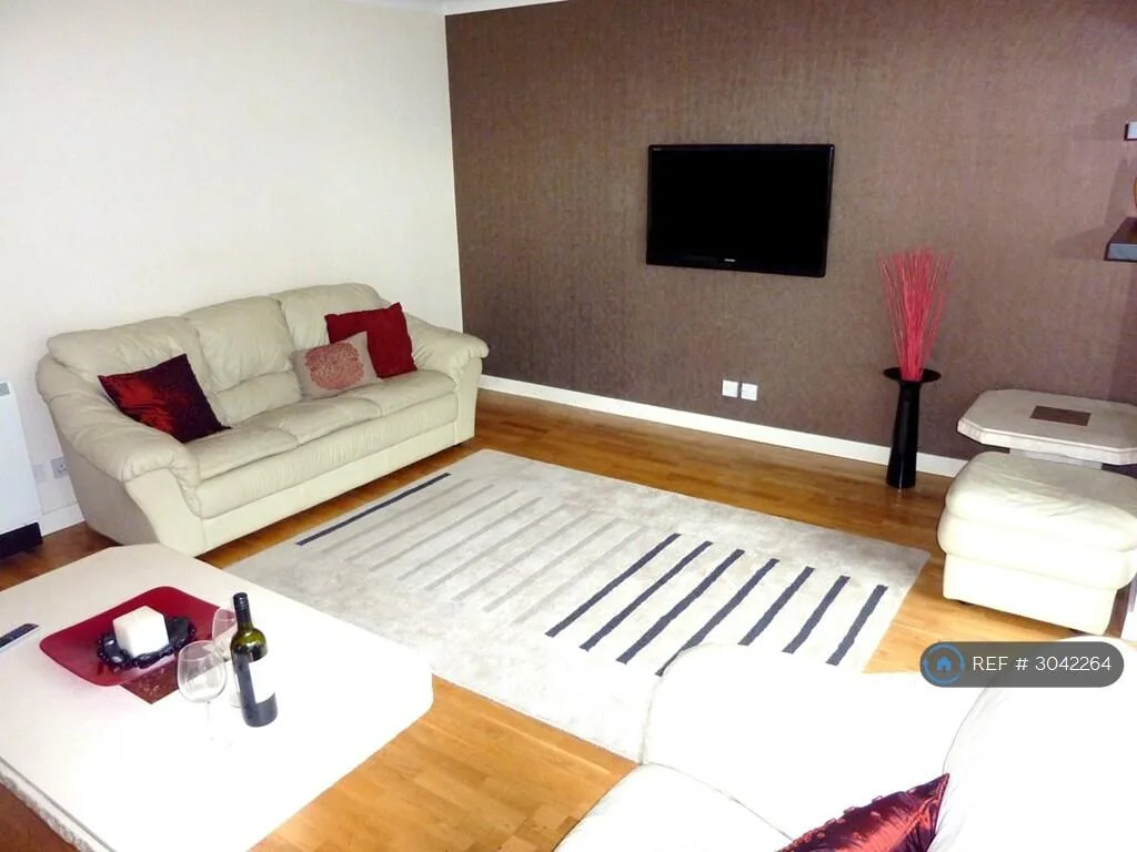 3 bedroom flat for rent