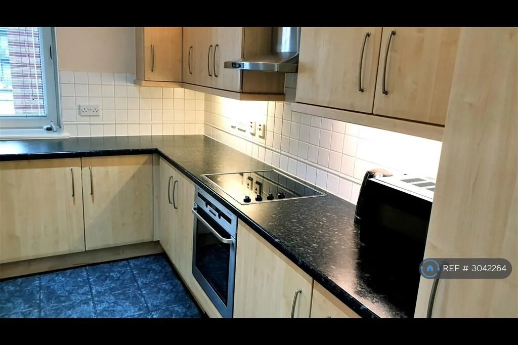 3 bedroom flat for rent