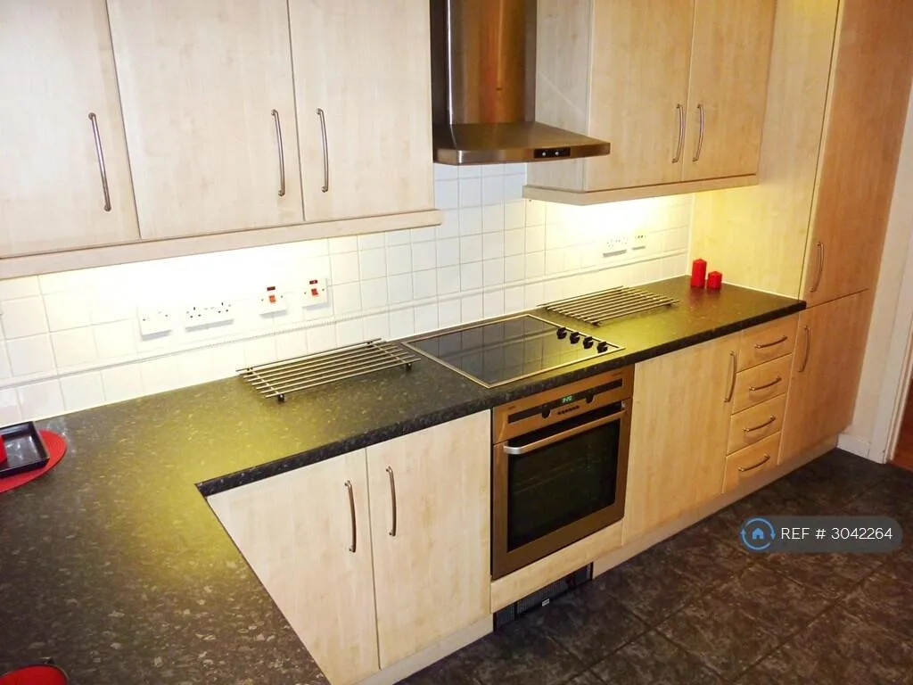 3 bedroom flat for rent