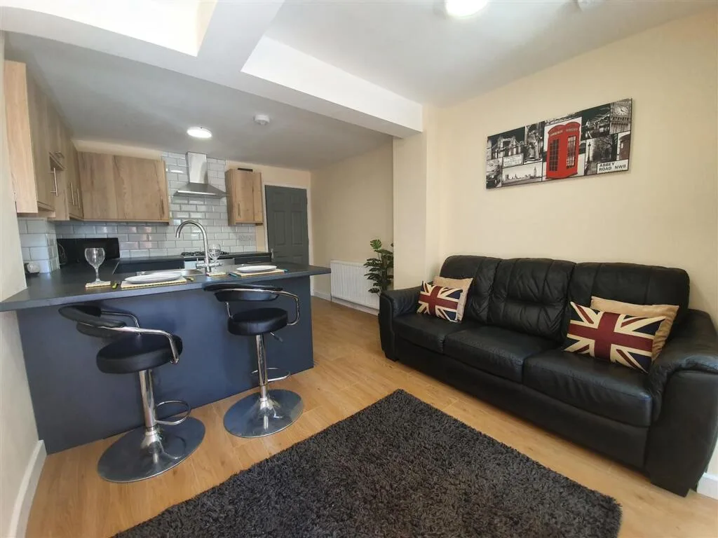 1 bedroom house of multiple occupation for rent