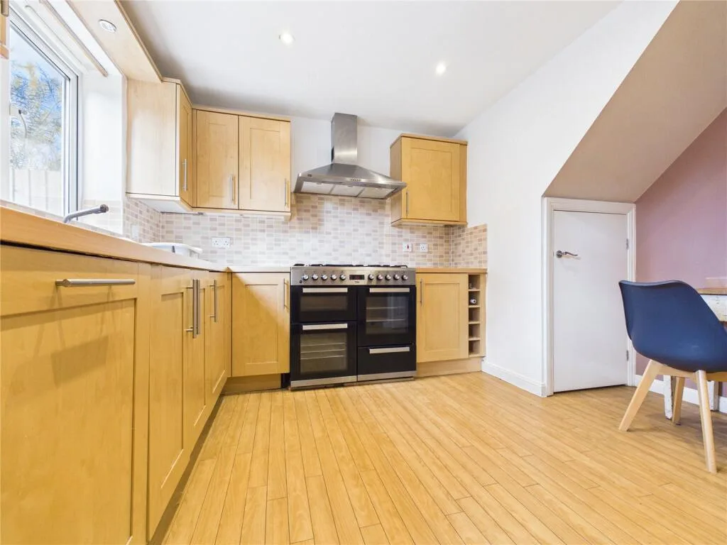 4 bedroom terraced house for rent