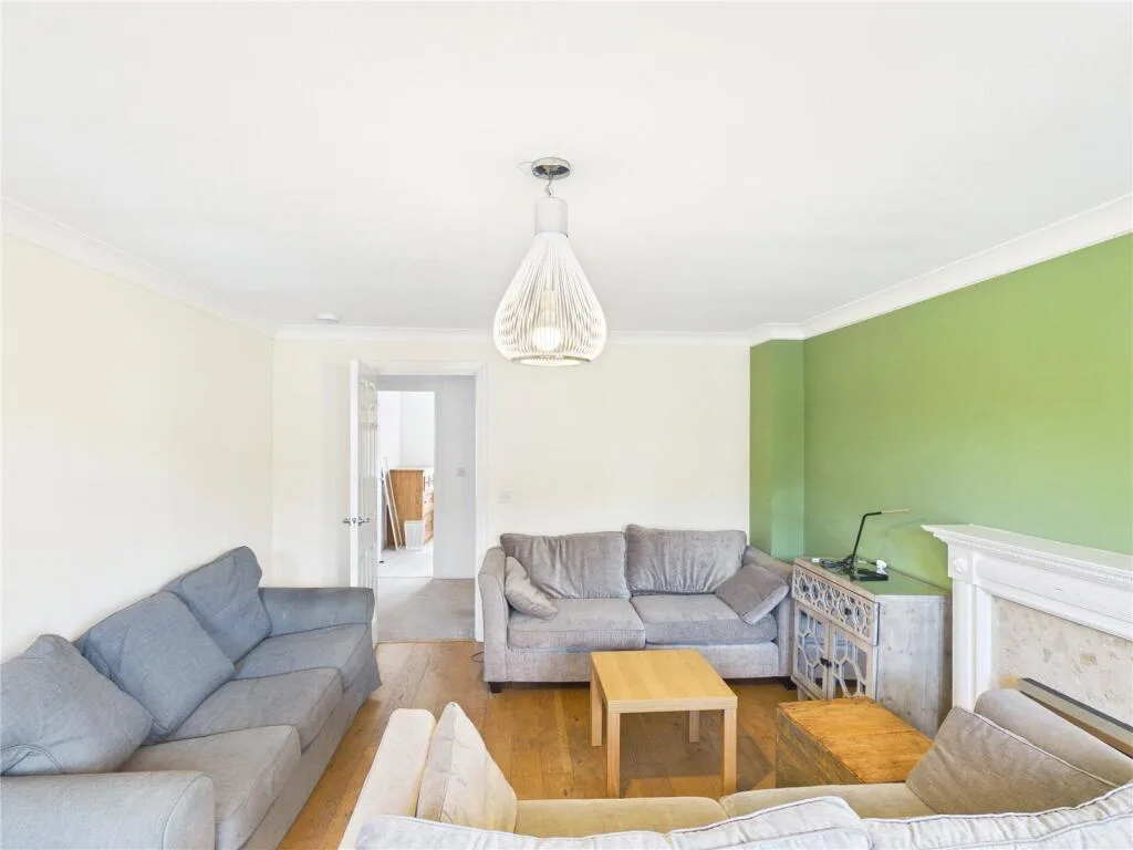 4 bedroom terraced house for rent