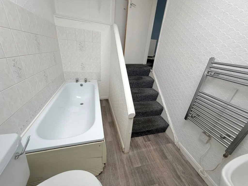 14 bedroom house of multiple occupation for rent