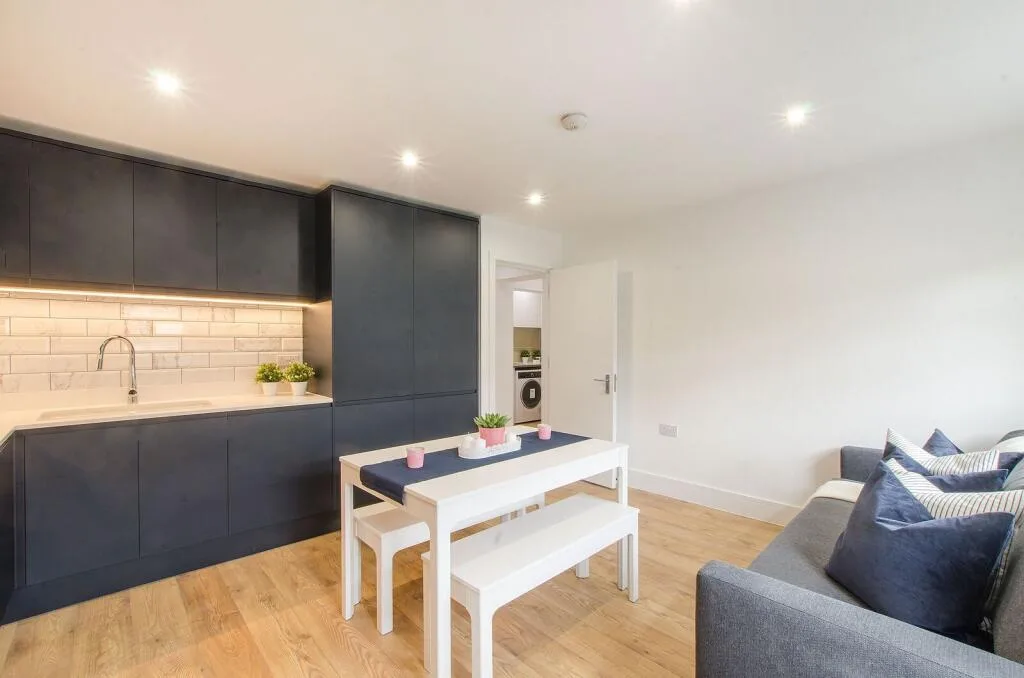 3 bedroom flat for rent