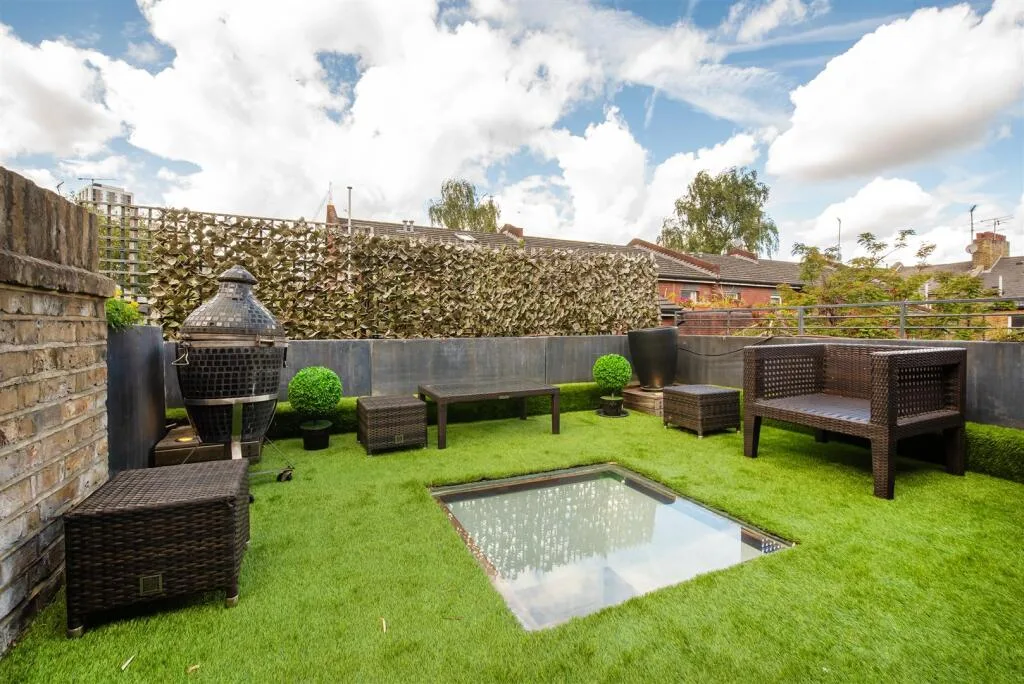 2 bedroom terraced house for rent
