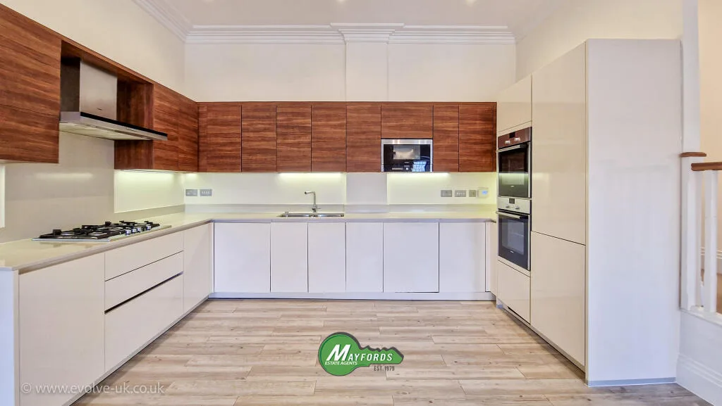 3 bedroom flat for rent