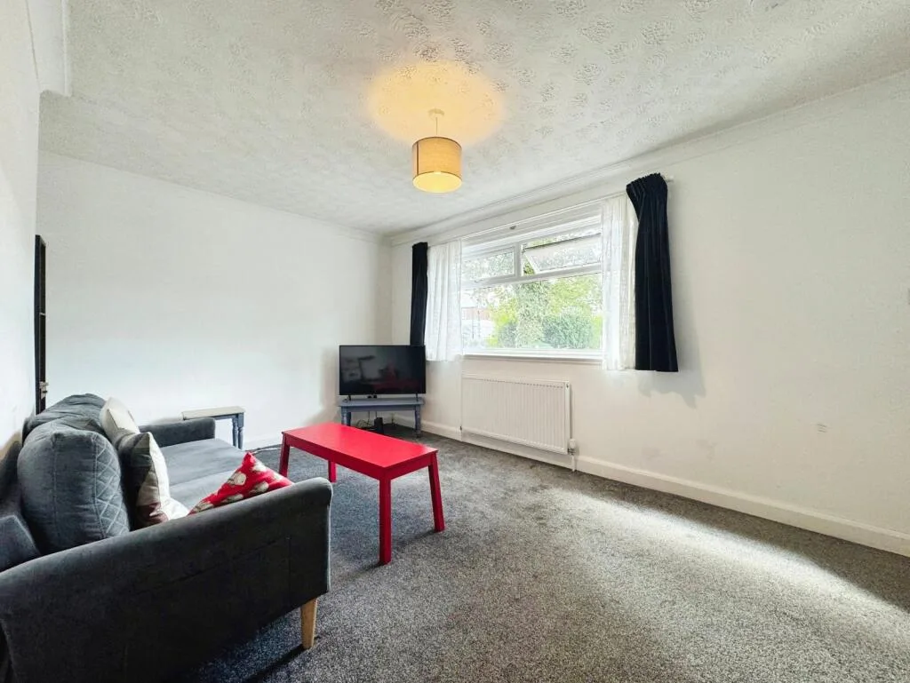 3 bedroom end of terrace house for rent