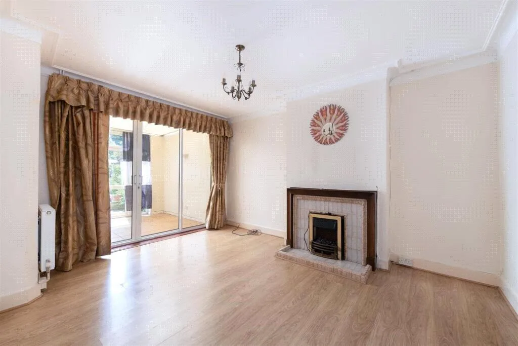 3 bedroom semi-detached house for rent