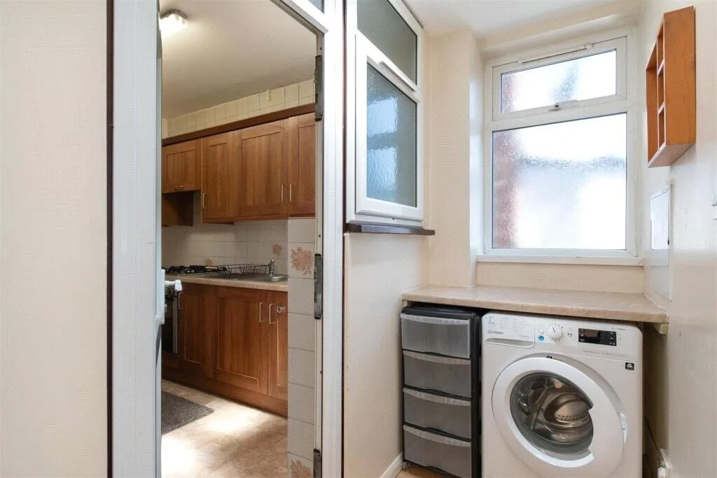 3 bedroom semi-detached house for rent