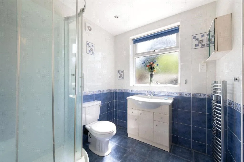 3 bedroom semi-detached house for rent
